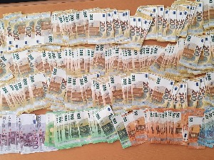 160.000 непријављених евра у несесеру