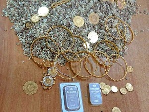 Више од пола килограма злата и сребра у житу