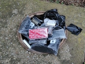 У шахту на Градини пронађена сумњива роба