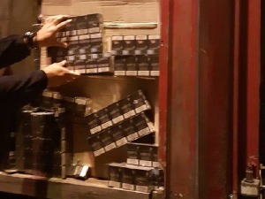 У бункеру камионске приколице преко 4.000 боксова цигарета