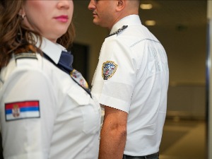 Нове униформе за царинске службенике