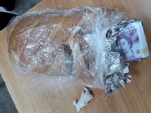 Преко 100.000 фунти у векни хлеба, чипсу, прашку за прање...