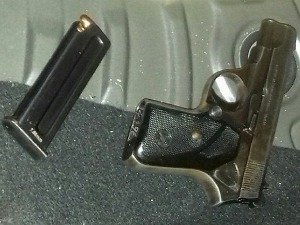 Оружје скривено испод седишта