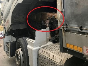 Откривена огромна количина лекова испод камионске кабине