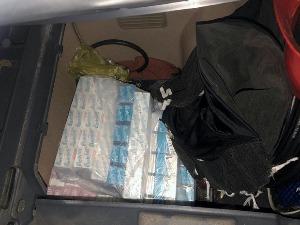 Цигарете у „палетарнику“ и боксу за алат македонског камиона