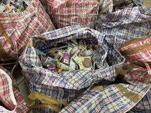 Козметика скривена испод половних ствари