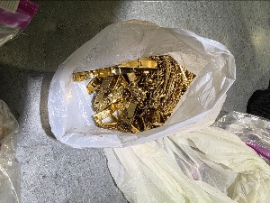 На Хоргошу заплењено два килограма златног накита