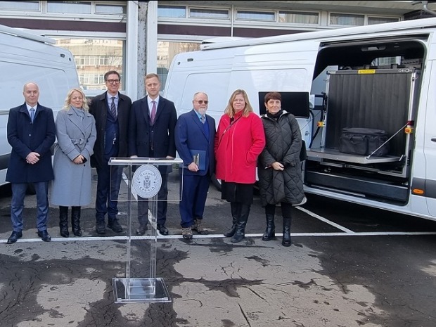 Управи царина предата опрема из донације Владе САД