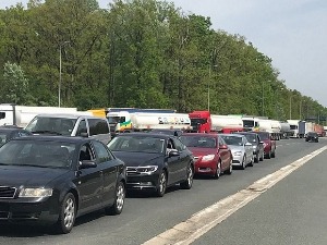 Путници без задржавања на границама пред Васкрс