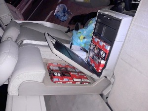 Супружници нафиловали ауто цигаретама