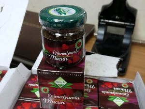 Турски мед за потенцију у WC шољи аутобуског тоалета