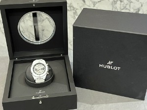 Заплењен ручни сат од 87.000 франака