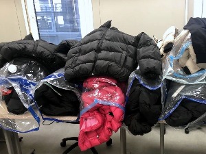 На Хоргошу откривена фирмирана гардероба вредна преко два милиона динара