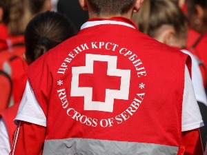 Комбији хуманитарне помоћи прослеђени Црвеном крсту
