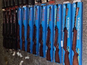 Ваздушне пушке скривене у товару сунцобрана