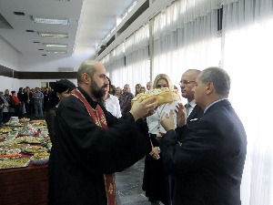 Цариници достојанствено и скромно обележавају своју крсну славу