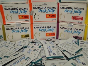На аеродрому заплењено готово 700 кесица лека за потенцију