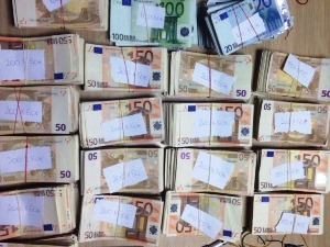Девизе и 40 дуката на Батровцима