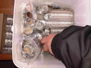 Антиквитети кријумчарени у две кутије