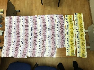 У торбици чарапа са 110.000 евра