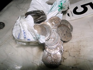 Резервна гума испуњена антиквитетима