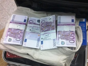 130.000 евра крили у торби