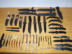 У возу у Димитровграду откривени ножеви