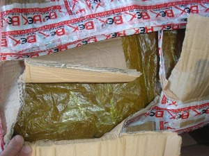 Поново кријумчарење курирском службом