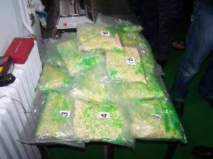 Откривено преко 23 килограма екстазија и килограм амфетамина