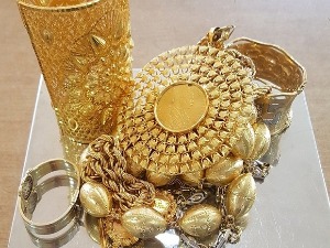 Заплењено око 800 грама златног накита