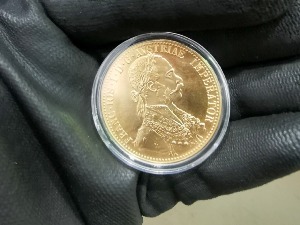 Заплењени дукати вредни 2 милиона динара