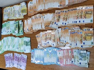 Кренули преко границе са скоро 160.000 непријављених евра