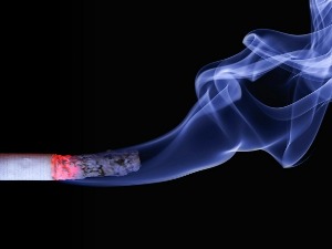 У аутомобилским праговима специјални „бункери” пуни цигарета